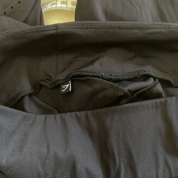 Gymshark black leggings  - Picture 8 of 8